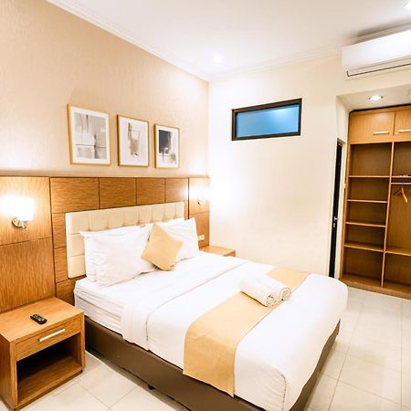 Selaras Inn Syariah Джокьякарта Экстерьер фото