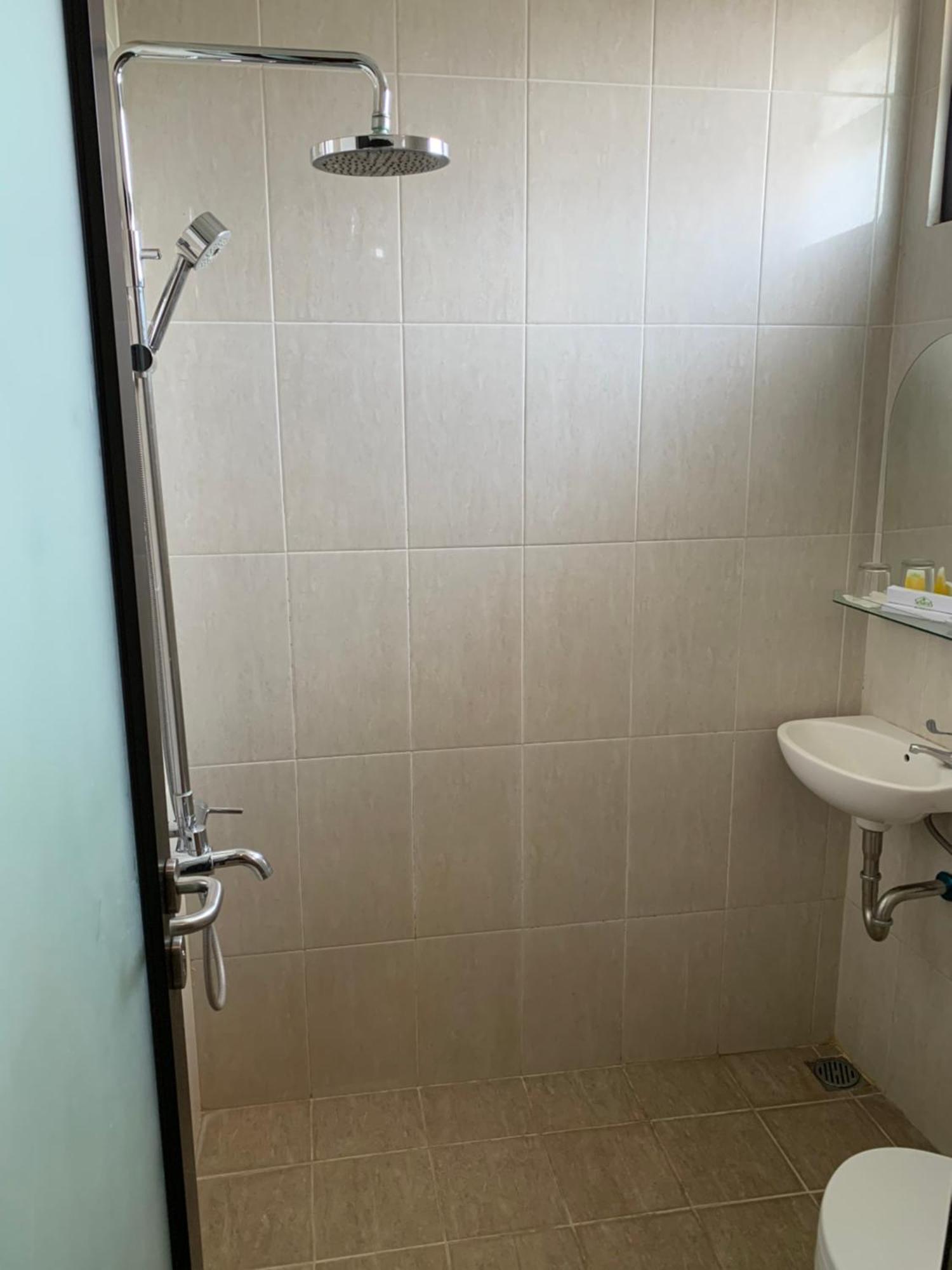 Selaras Inn Syariah Джокьякарта Экстерьер фото